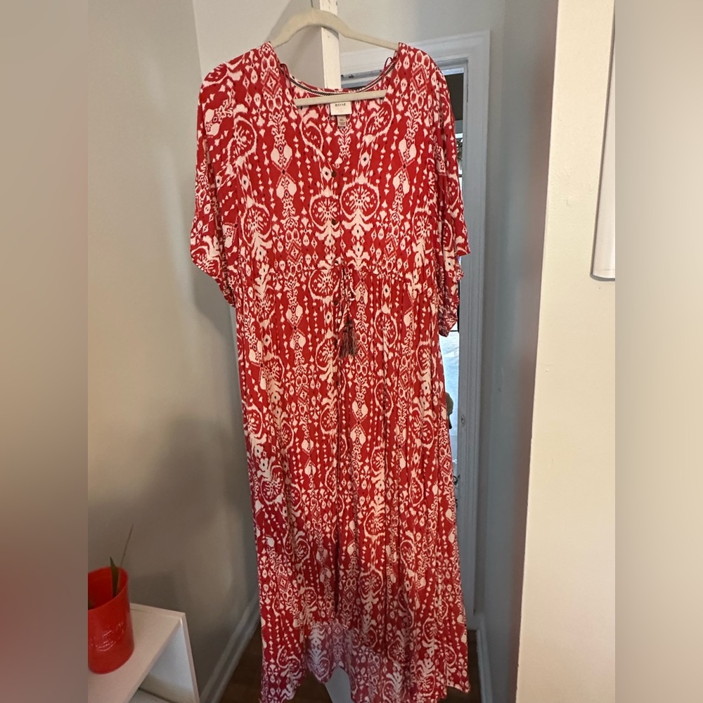 Knox Rose Vibrant Red and White Maxi Dress